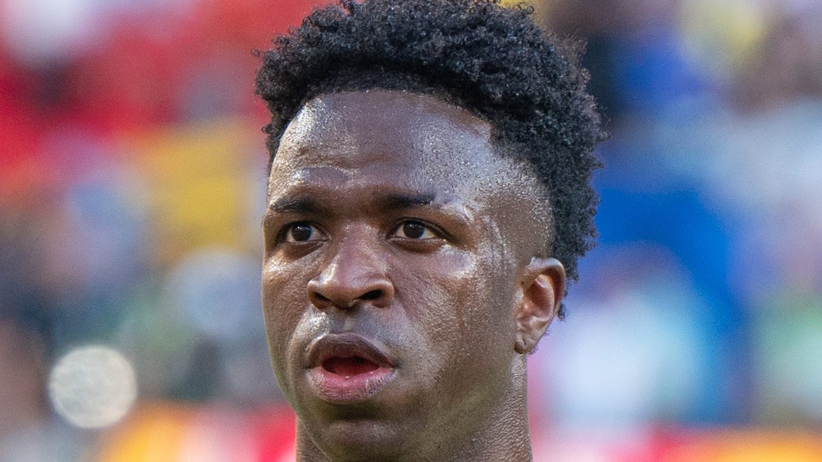 O atacante Vinícius Júnior com a camisa 7 do Brasil no jogo contra Marrocos na Copa de 2026