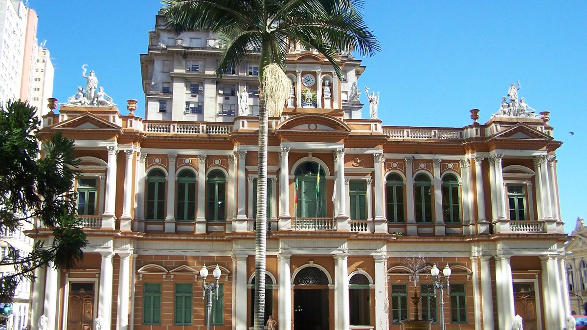 Arroio do Sal vota de novo após cassação; vice cassado agora disputa a prefeitura