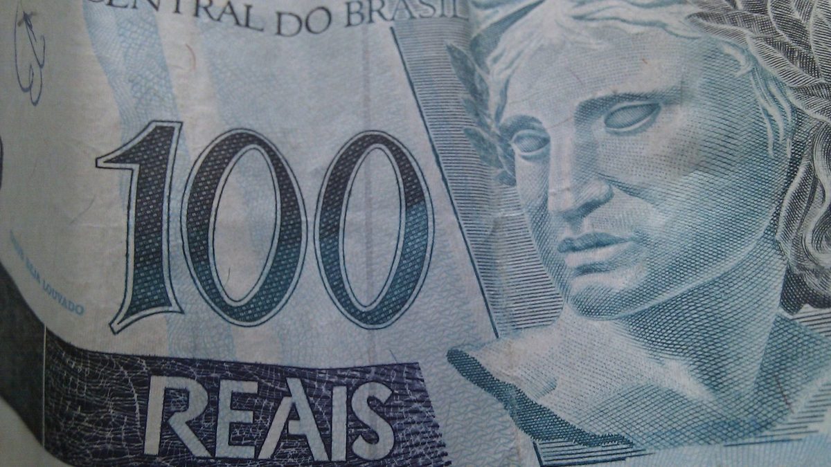 Histórico do salário mínimo em 10 anos: veja quanto subiu e o que muda para você