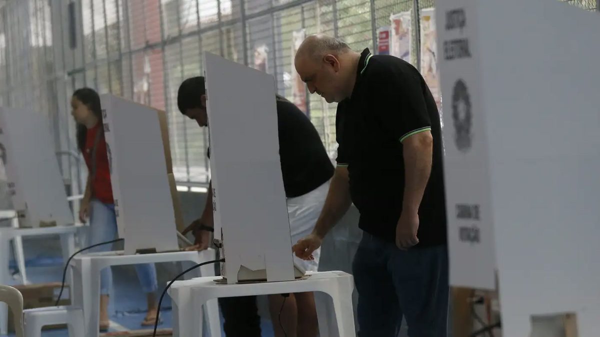 Só 0,09% das seções do país mudam de local no segundo turno; veja se a sua está entre elas