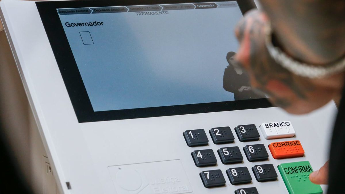 Local de votação pode mudar até domingo (25), e eleitor deve consultar o endereço novamente antes de sair de casa