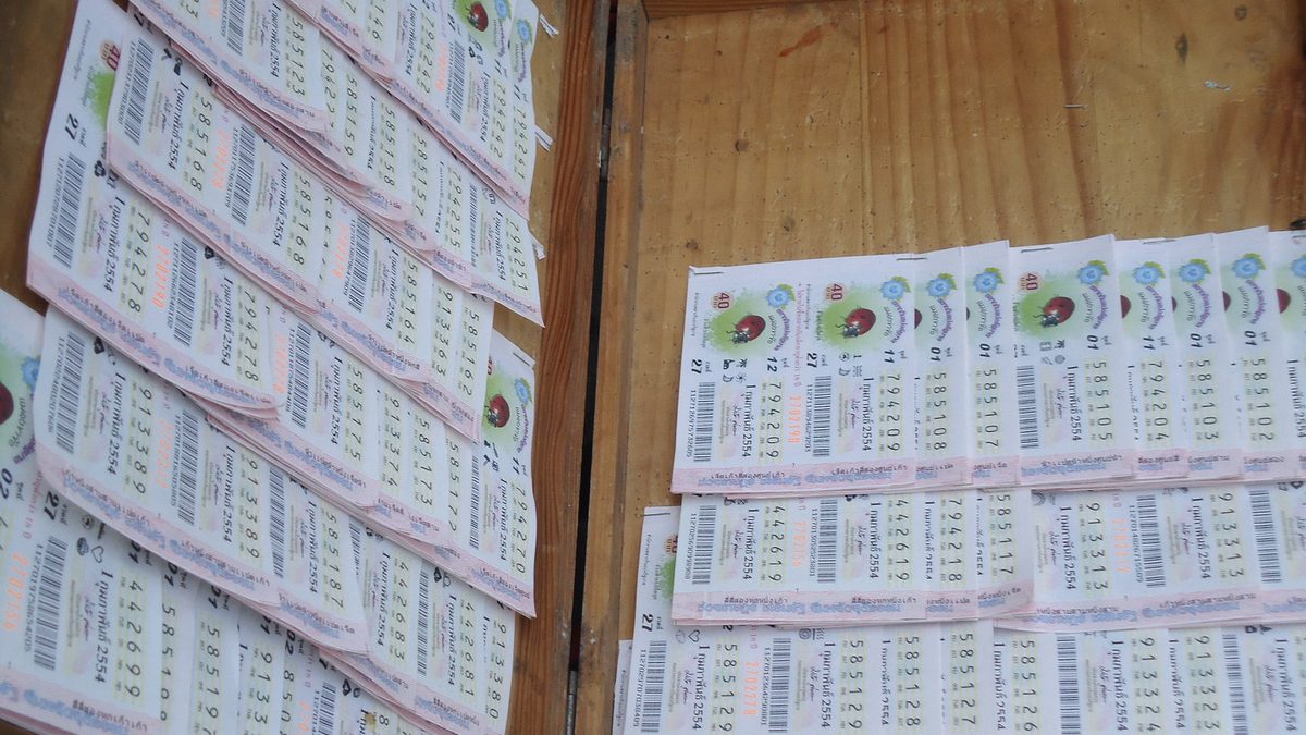 Lotofácil hoje sorteia R$ 2 milhões às 20h: veja quanto custa apostar e as chances