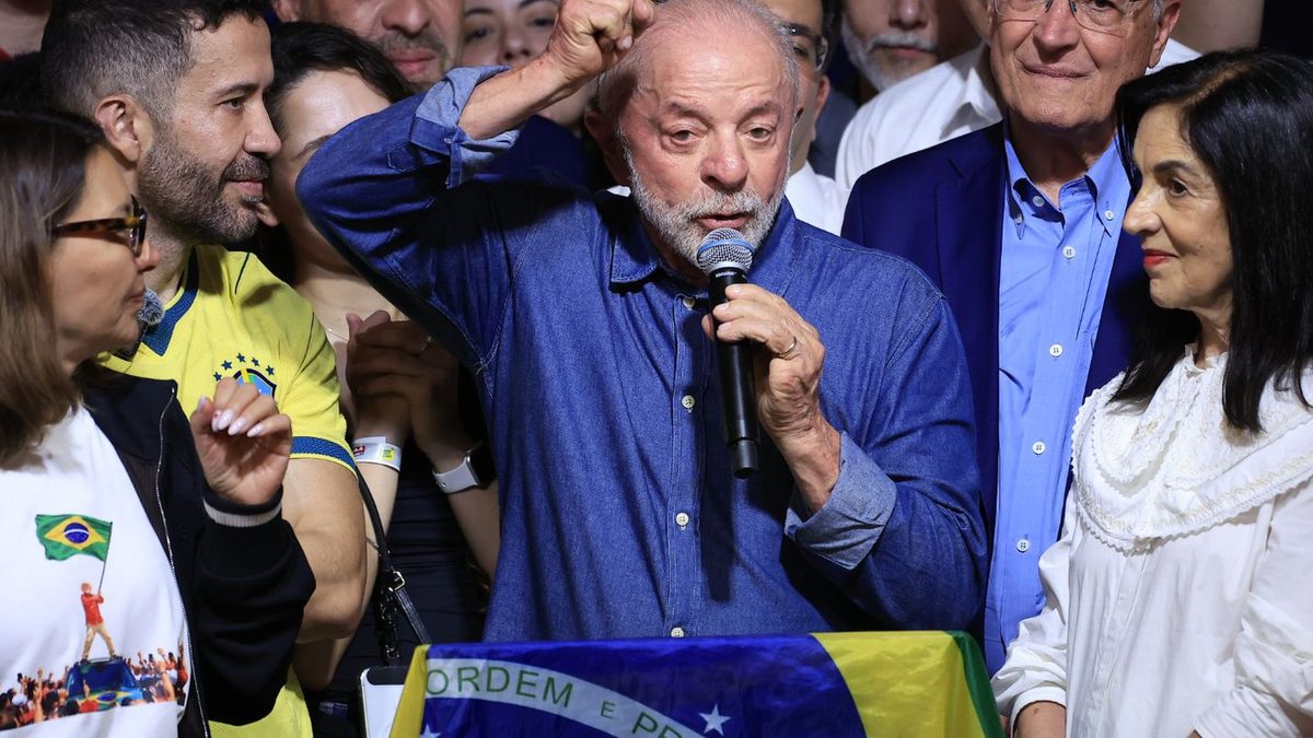 Lula planeja enquadrar big techs e mudar governo após vitória inédita no 2º turno