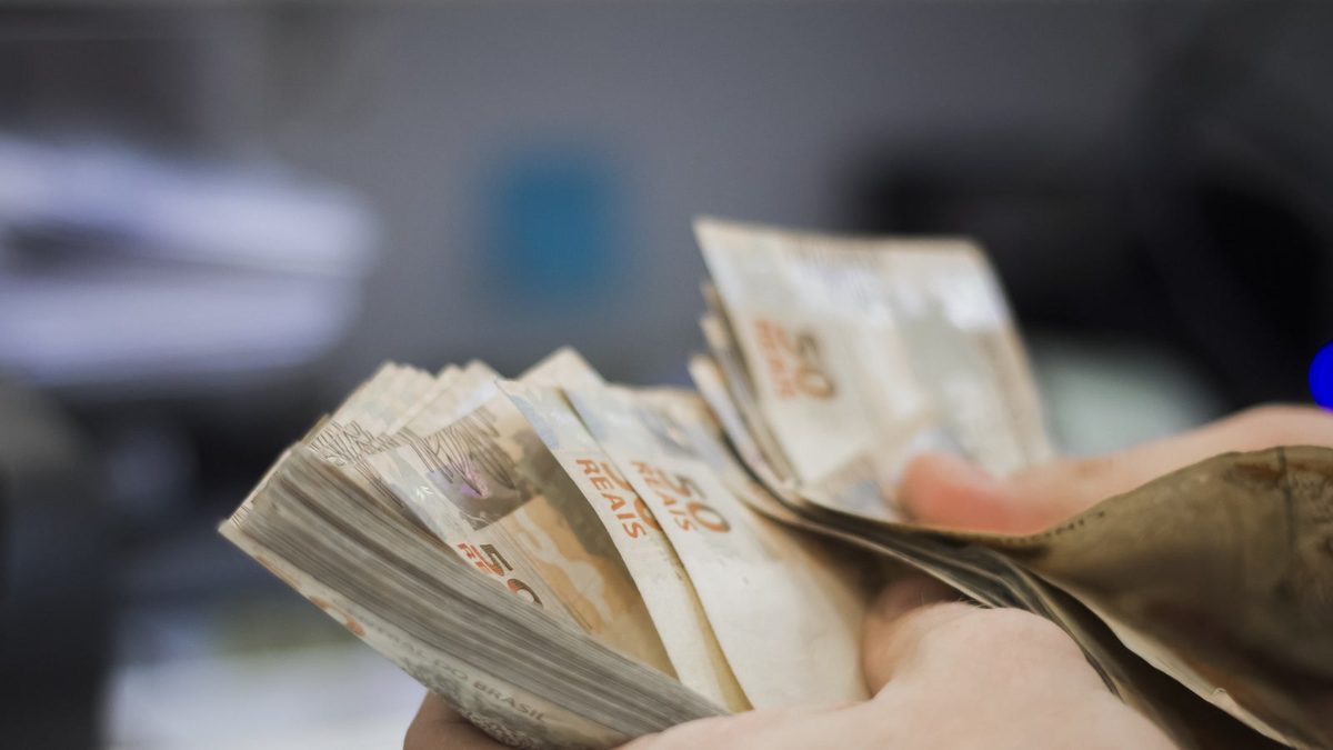 Mega-Sena de R$ 200 milhões pode render R$ 1,3 milhão na poupança em um mês