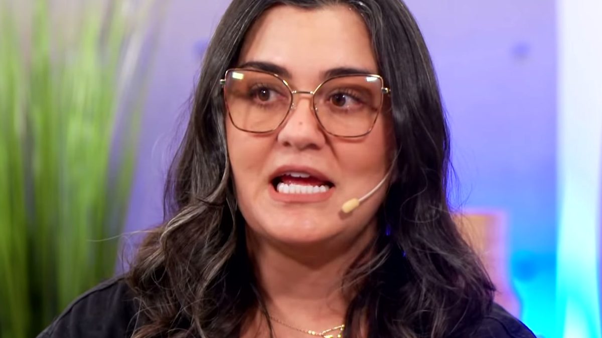 Mônica é acusada por Ariela de empurrá-la com a perna em A Fazenda 18, segundo relato de Tati Martins e Marcelo Carlos
