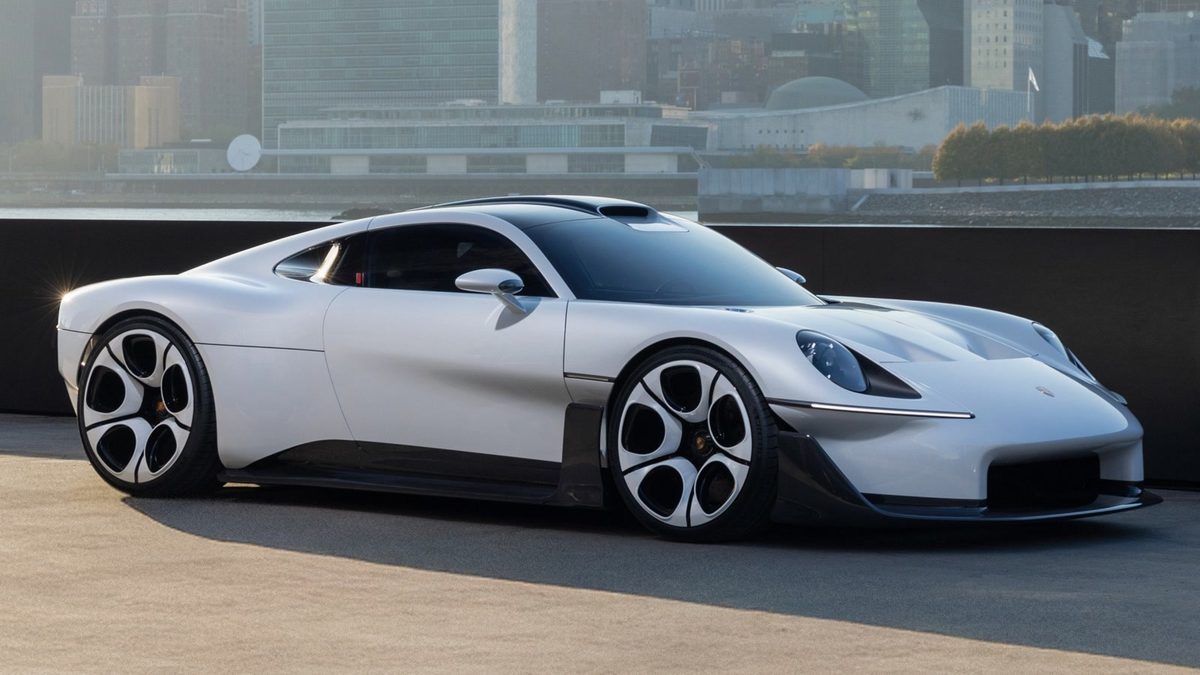 Porsche Mission S troca multimídia por celular: veja como é a cabine do conceito