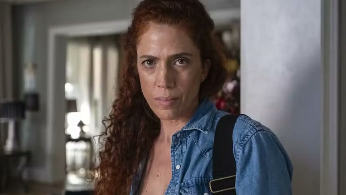 Quem Ama Cuida: Zeni volta para chantagear Pilar e acaba morta pela vilã, segundo a Play