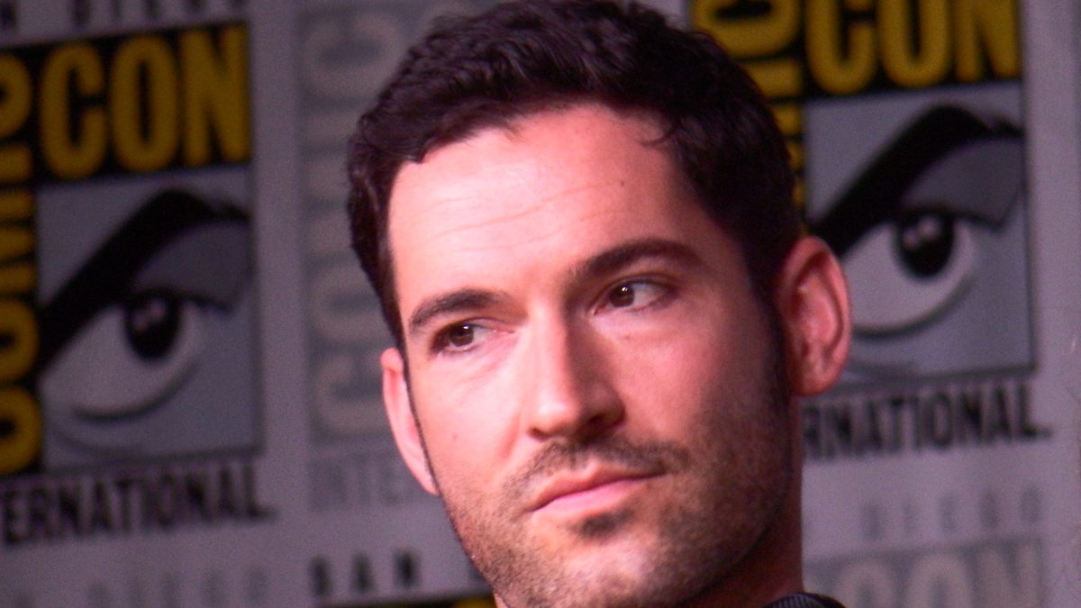 O ator Tom Ellis, protagonista de Lucifer, durante painel da série na San Diego Comic-Con de 2016