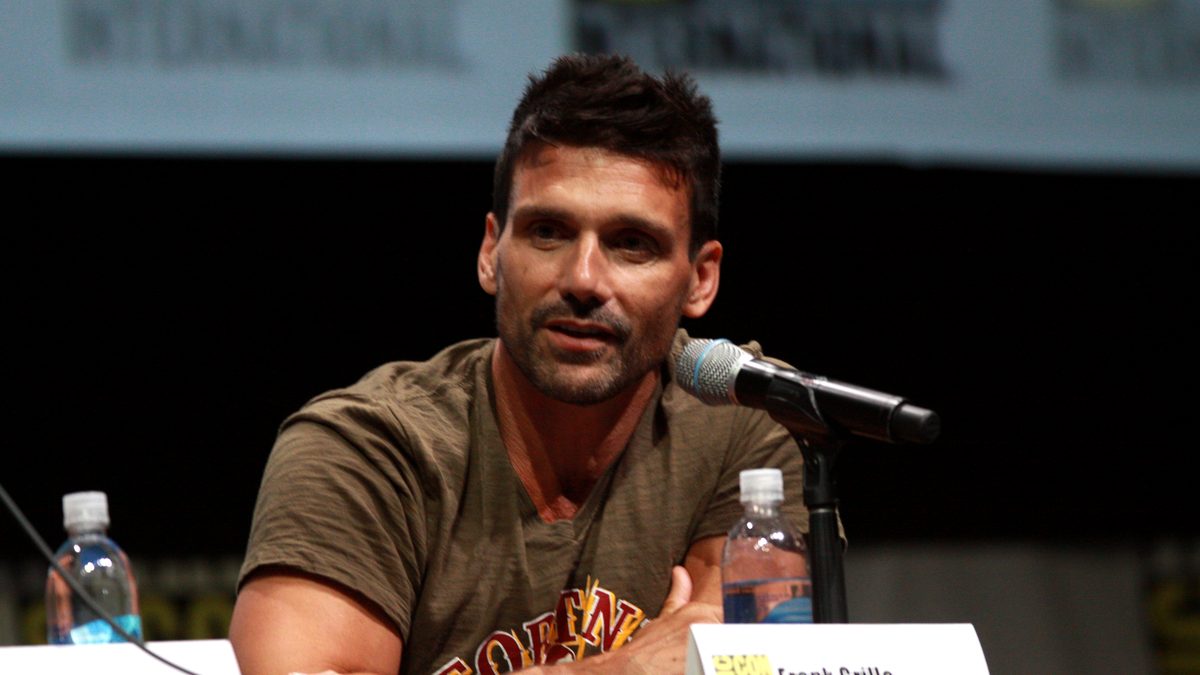O ator Frank Grillo, que vive o sargento Leo Barnes em dois filmes da franquia, durante painel na Comic-Con de San Diego em 2013