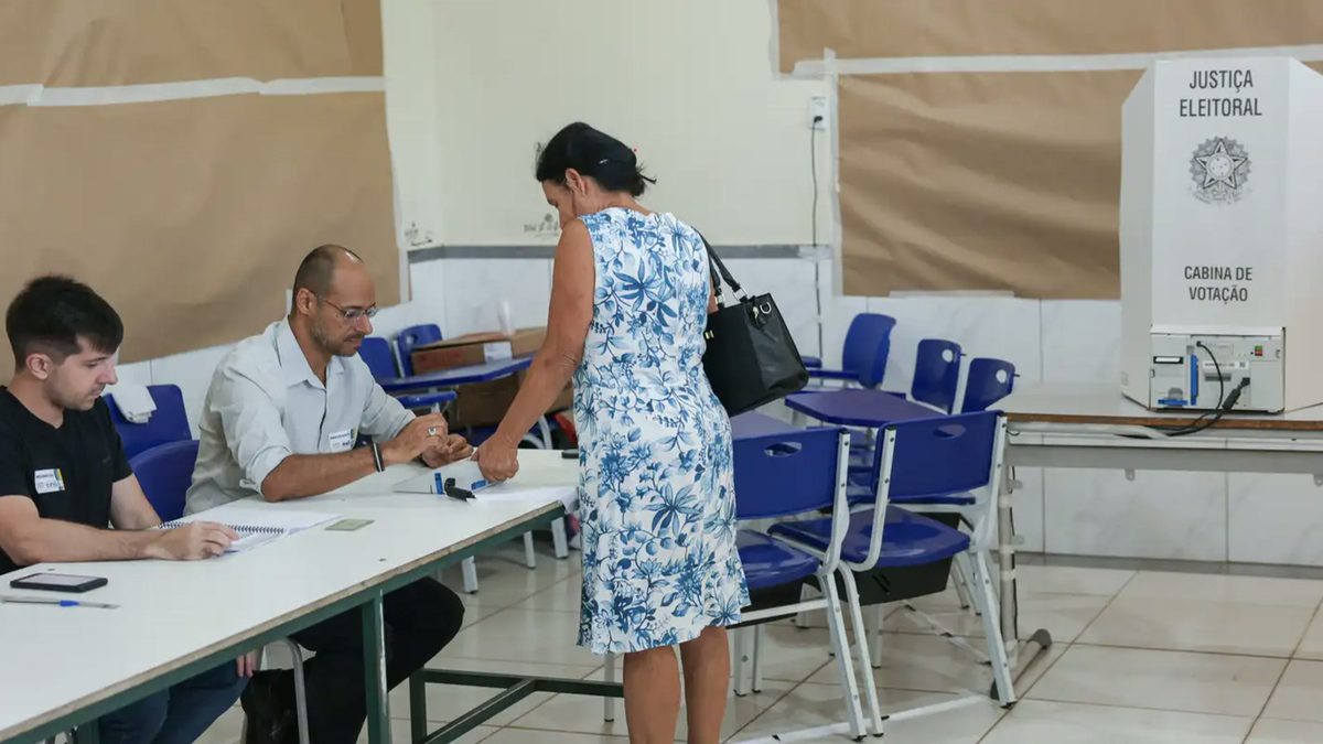 Vovó Vota: faltar ao primeiro turno não impede o voto no segundo com título regular